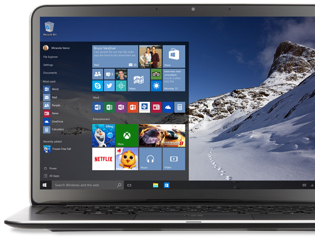 Egy laptop a Windows 10 Start menüvel