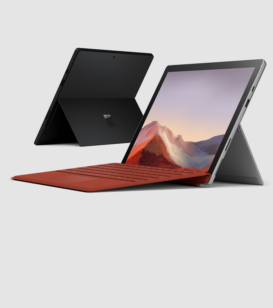 Surface Pro 7 con una Cover con tasti Rosso papavero accanto a un altro Surface Pro 7 Nero satinato